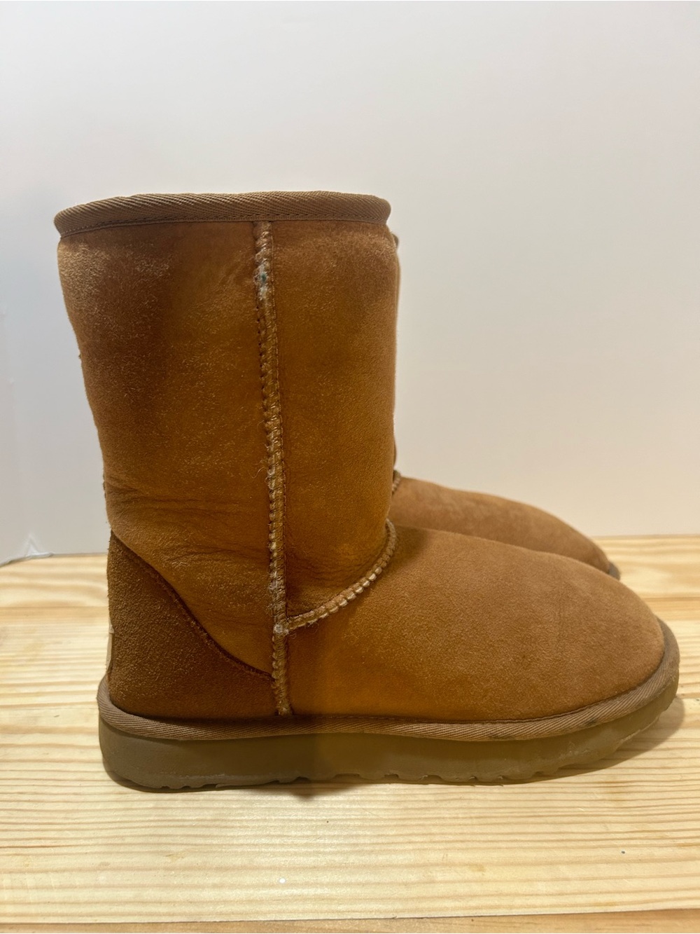 Sz 7 Ugg EUC Classic Chestnut Suede Shearling Boots